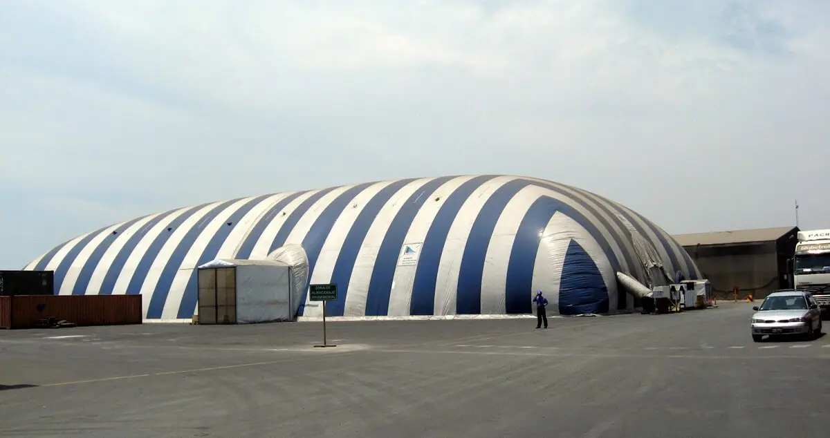 Giant Air-suported-warehouse